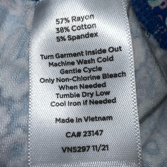 T By Talbots Cut Out Back T-Shirt - Picture 7 of 8